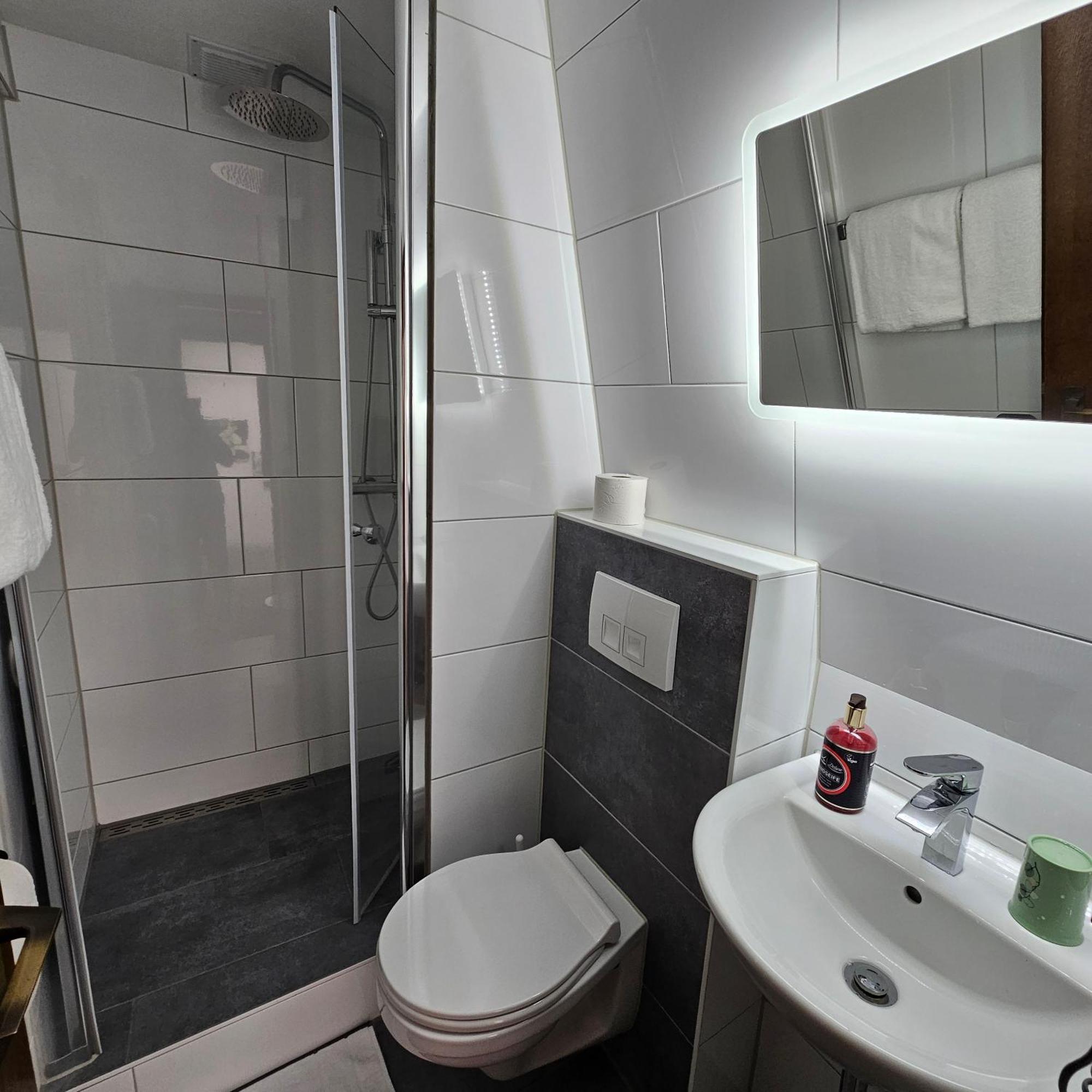 Hotel Koelner Hof Mülheim an der Ruhr Екстериор снимка